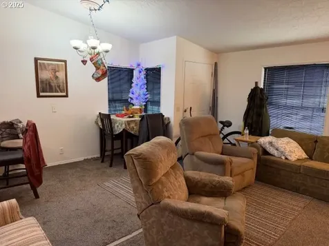 530 Shorepines Court Coos Bay OR 97420