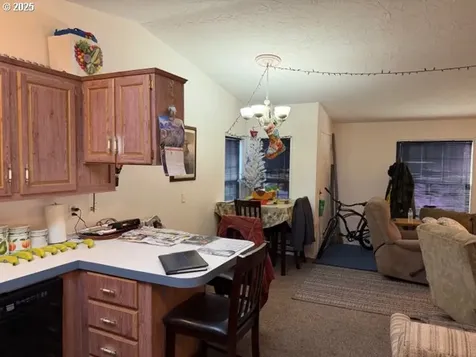 530 Shorepines Court Coos Bay OR 97420