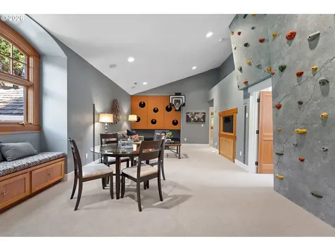 12790 S Fielding Road Lake Oswego OR 97034