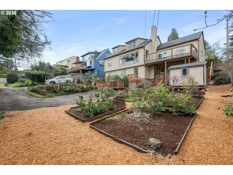 2031 Olive Street Eugene OR 97405