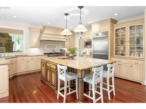17677 Westview Drive Lake Oswego OR 97034