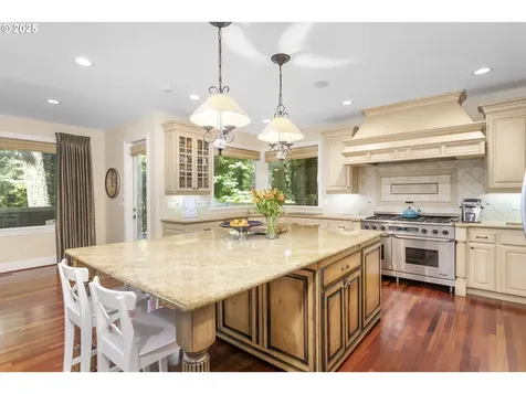 17677 Westview Drive Lake Oswego OR 97034