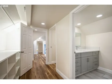 950 Coburg Road Eugene OR 97401