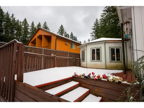 68954 E Cedar Hill Loop Welches OR 97067