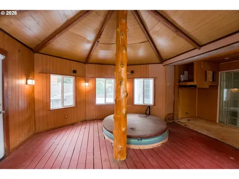 68954 E Cedar Hill Loop Welches OR 97067