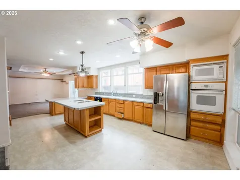 68954 E Cedar Hill Loop Welches OR 97067