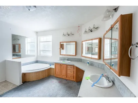 68954 E Cedar Hill Loop Welches OR 97067
