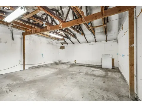 8940 SE Stanley Place Portland OR 97206