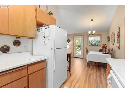 2047 Mckinley Street Eugene OR 97405