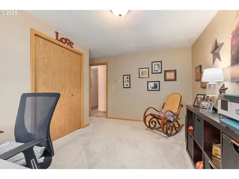 2047 Mckinley Street Eugene OR 97405
