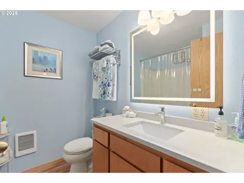 2047 Mckinley Street Eugene OR 97405