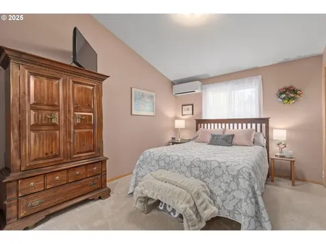 2047 Mckinley Street Eugene OR 97405