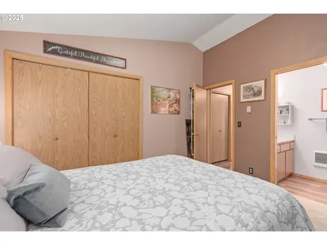 2047 Mckinley Street Eugene OR 97405