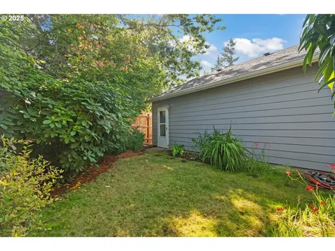 2047 Mckinley Street Eugene OR 97405