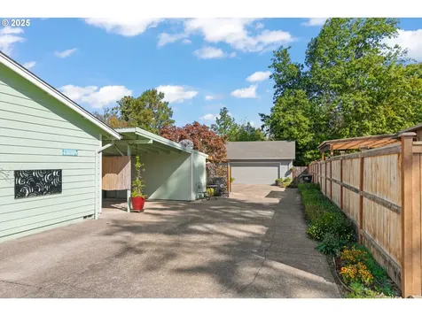 2047 Mckinley Street Eugene OR 97405