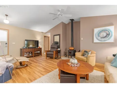 2047 Mckinley Street Eugene OR 97405