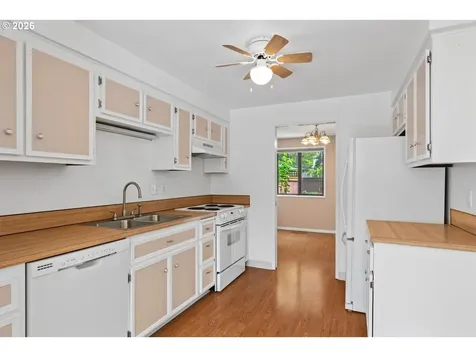 5792 SW 204th Place Beaverton OR 97078