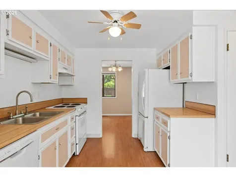 5792 SW 204th Place Beaverton OR 97078