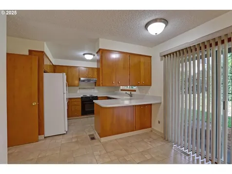 9351 SW 26th Avenue Portland OR 97219