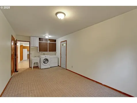 9351 SW 26th Avenue Portland OR 97219