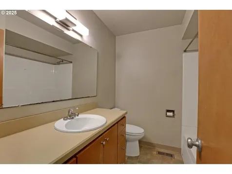 9351 SW 26th Avenue Portland OR 97219
