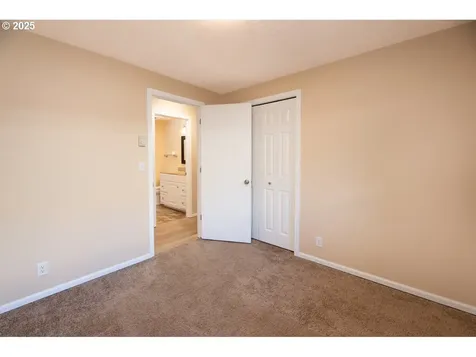 3776 W 18th Avenue Eugene OR 97402