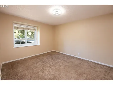 3776 W 18th Avenue Eugene OR 97402