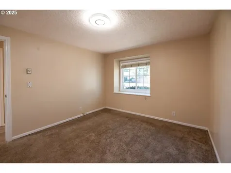 3776 W 18th Avenue Eugene OR 97402