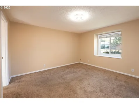 3776 W 18th Avenue Eugene OR 97402
