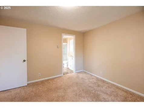 3776 W 18th Avenue Eugene OR 97402