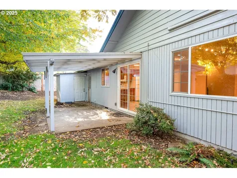 3776 W 18th Avenue Eugene OR 97402