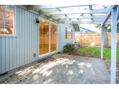 3776 W 18th Avenue Eugene OR 97402