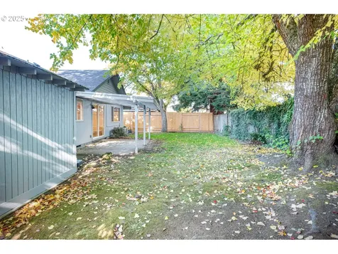 3776 W 18th Avenue Eugene OR 97402