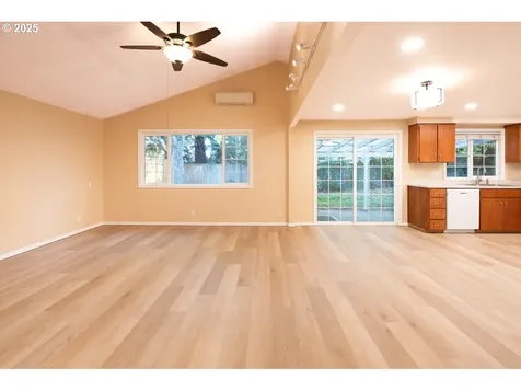 3776 W 18th Avenue Eugene OR 97402