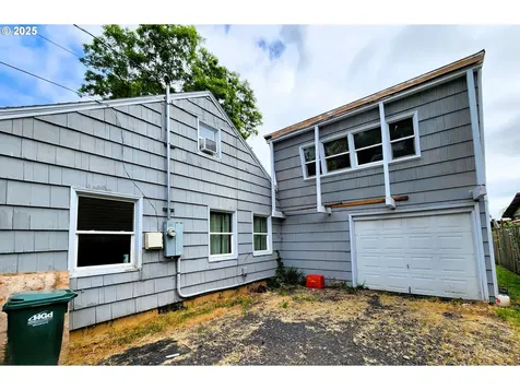 870 NE 3rd Avenue Hillsboro OR 97124