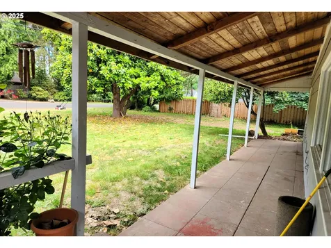 870 NE 3rd Avenue Hillsboro OR 97124