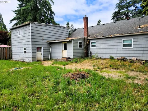 870 NE 3rd Avenue Hillsboro OR 97124