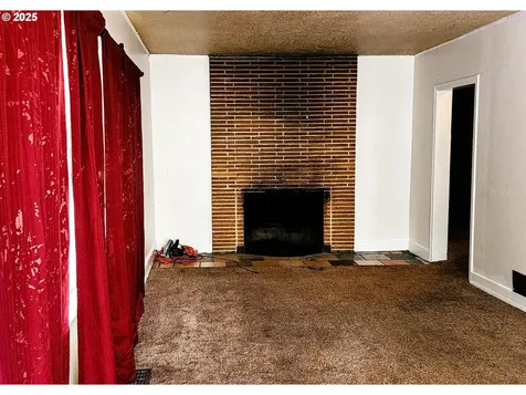 870 NE 3rd Avenue Hillsboro OR 97124