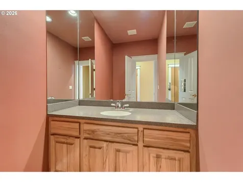 21999 NE Park Lane Fairview OR 97024