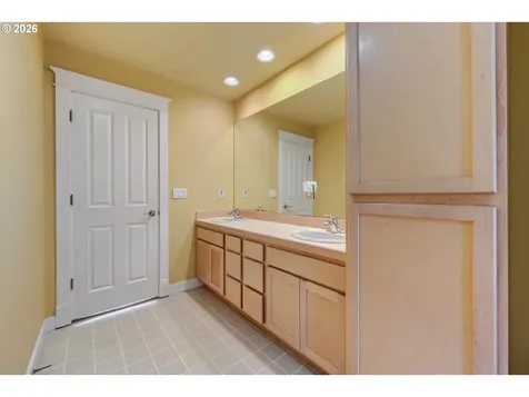 21999 NE Park Lane Fairview OR 97024