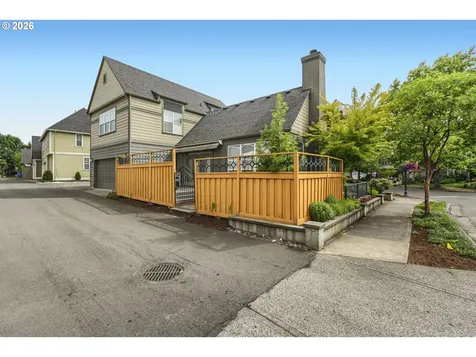 21999 NE Park Lane Fairview OR 97024