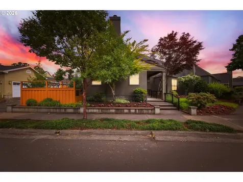 21999 NE Park Lane Fairview OR 97024