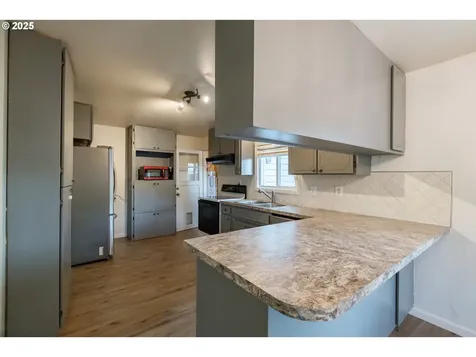 1711 Main Street Lyons OR 97358