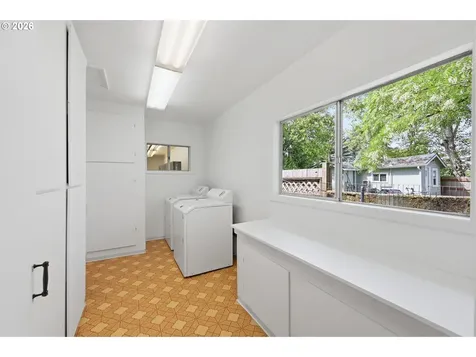 5514 SE Nehalem Street Portland OR 97206