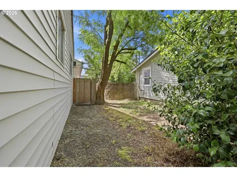 5514 SE Nehalem Street Portland OR 97206