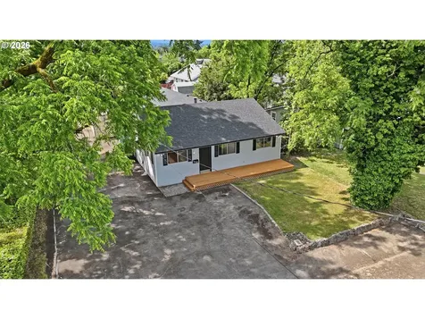 5514 SE Nehalem Street Portland OR 97206