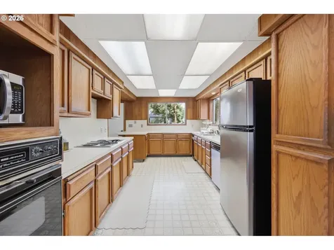 5514 SE Nehalem Street Portland OR 97206