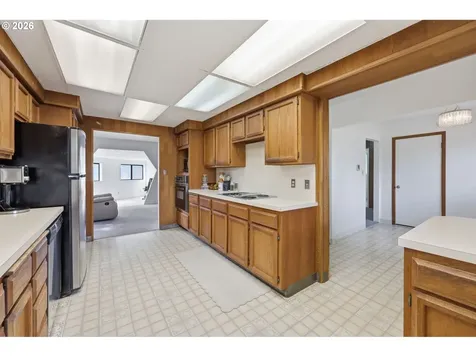 5514 SE Nehalem Street Portland OR 97206