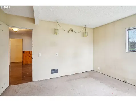 4904 NE 19th Avenue Vancouver WA 98663