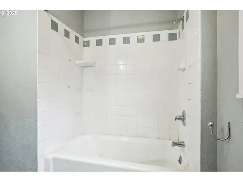 4904 NE 19th Avenue Vancouver WA 98663